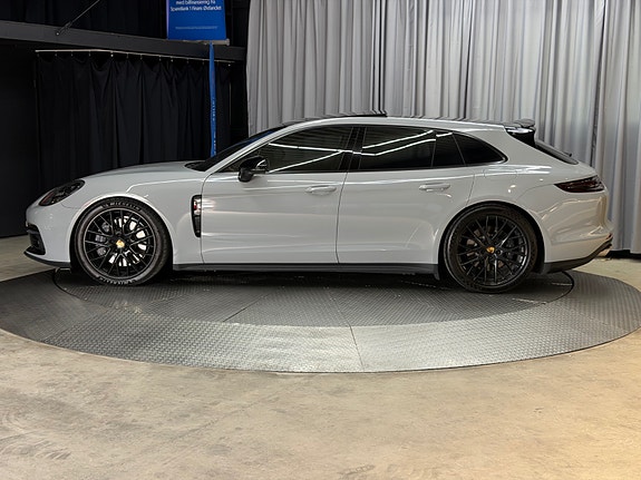 Porsche Panamera 4 13 of 22