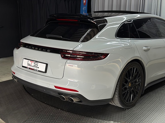Porsche Panamera 4 11 of 22