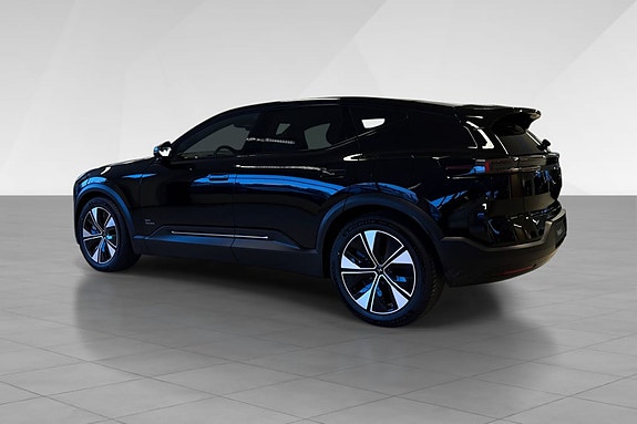 Polestar 3 4 of 18