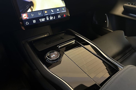 Polestar 3 16 of 18