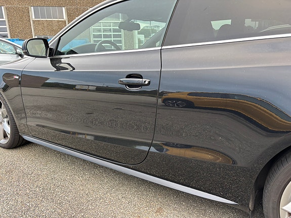 Audi A5 4 of 5