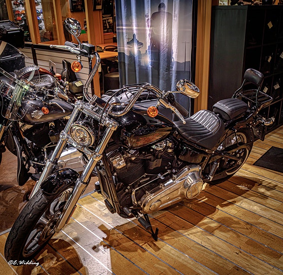 Harley-Davidson Softail Standard 2 of 2