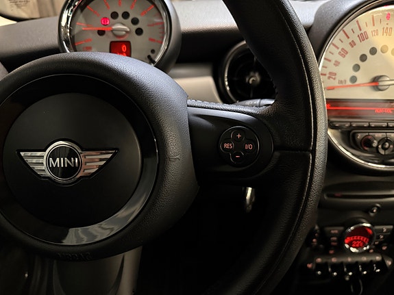 MINI One 21 of 30