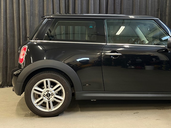 MINI One 11 of 30