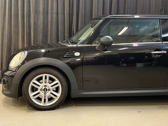 MINI One 4 of 5