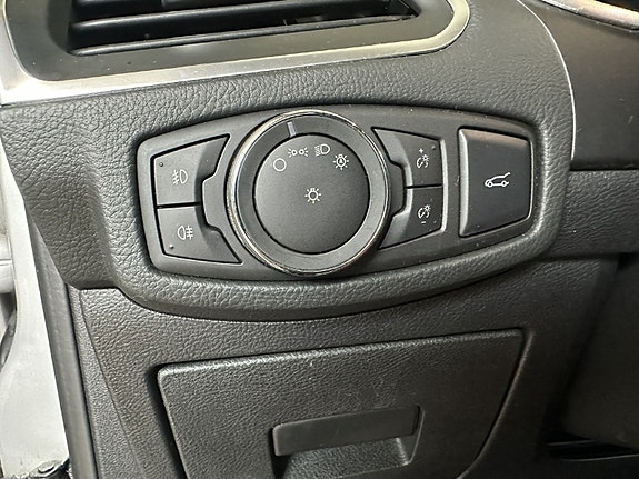 Ford S-MAX 18 of 25