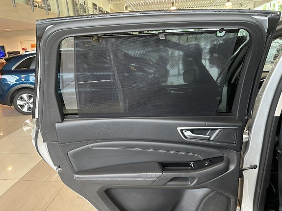 Ford S-MAX 11 of 25
