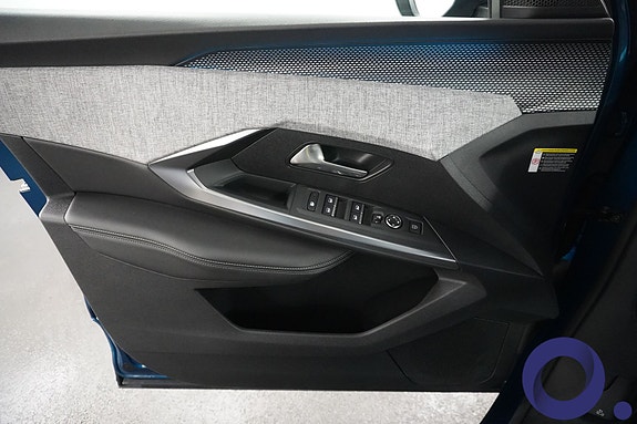 Peugeot e-3008 20 of 25