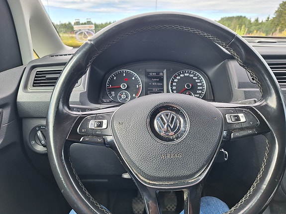 Volkswagen Caddy Maxi 6 of 8