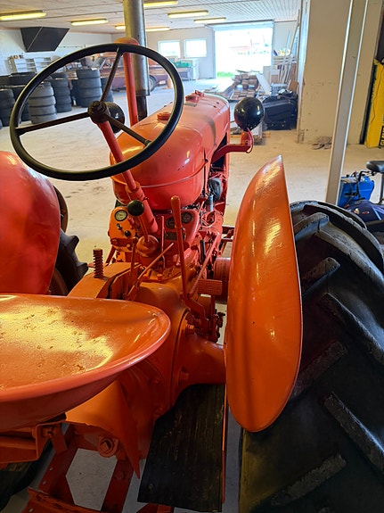 Andre Case og fordson 6 of 14