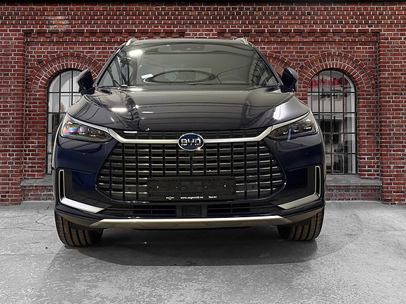 BYD Tang 3 of 5