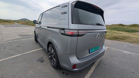 Volkswagen ID. Buzz 2 of 4