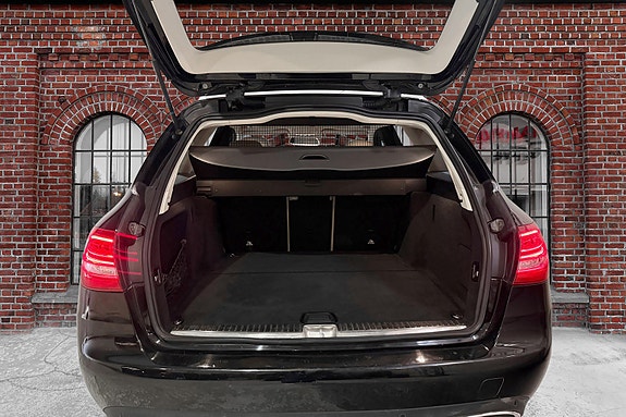 Mercedes-Benz C220 d 21 of 21