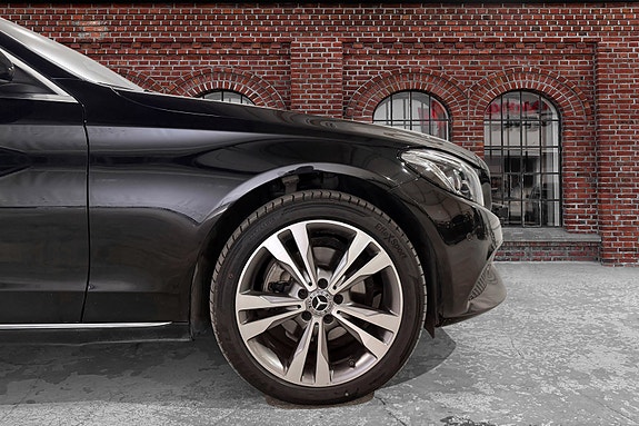 Mercedes-Benz C220 d 4 of 5