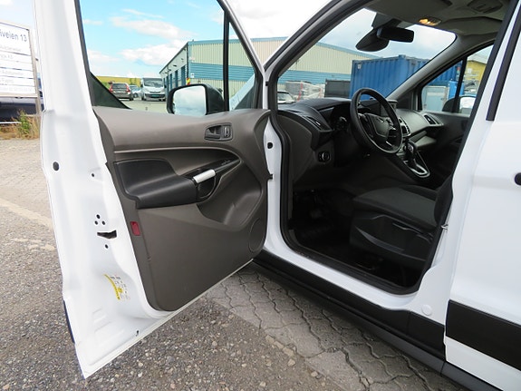 Ford Transit Connect 25 of 30