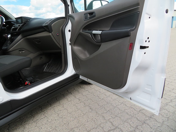 Ford Transit Connect 22 of 30