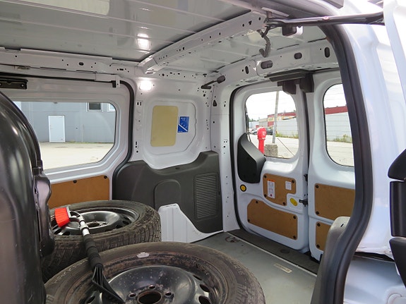 Ford Transit Connect 18 of 30