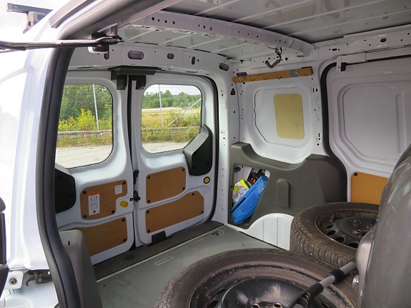 Ford Transit Connect 21 of 30