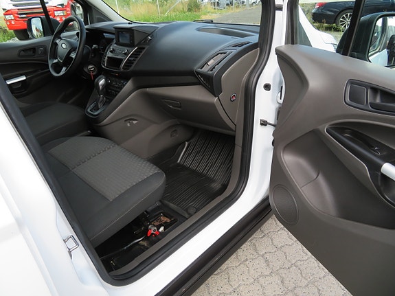 Ford Transit Connect 23 of 30