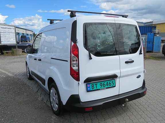 Ford Transit Connect 6 of 30