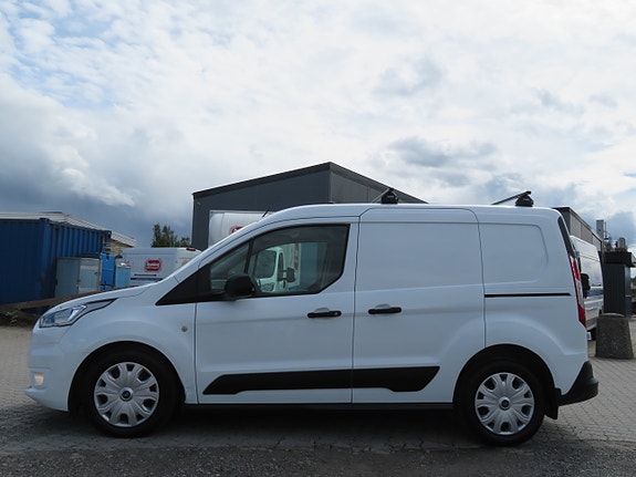 Ford Transit Connect 4 of 30