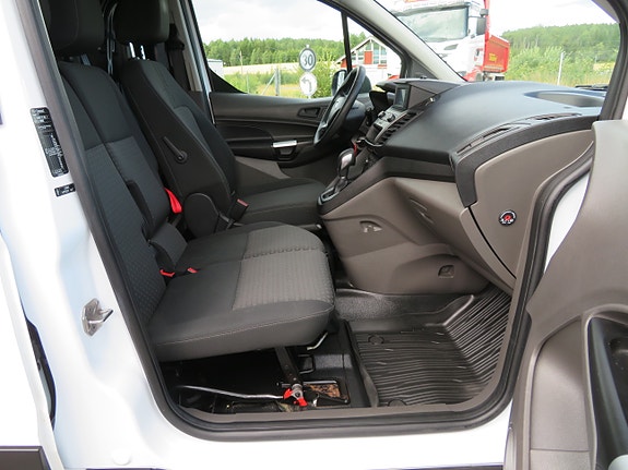 Ford Transit Connect 24 of 30