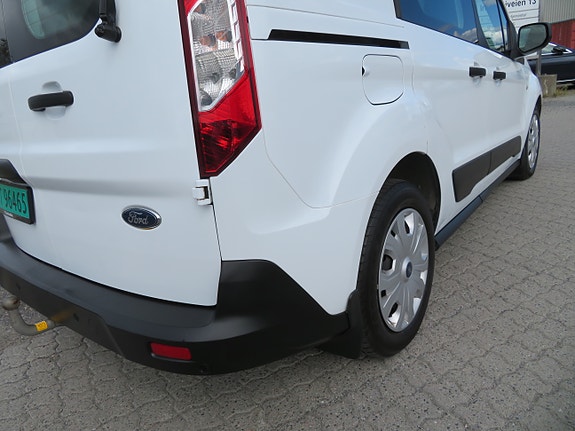 Ford Transit Connect 14 of 30