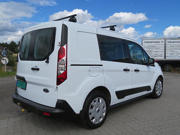 Ford Transit Connect 8 of 30