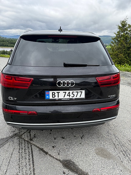 Audi Q7 5 of 5