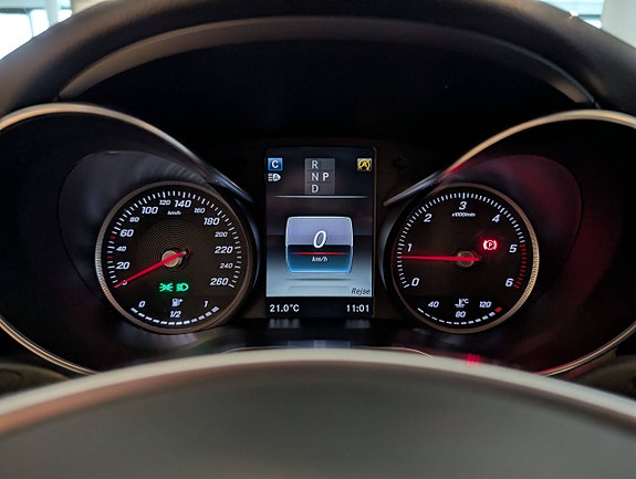 Mercedes-Benz GLC220 d 18 of 26