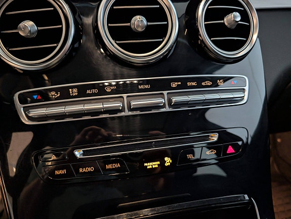 Mercedes-Benz GLC220 d 13 of 26