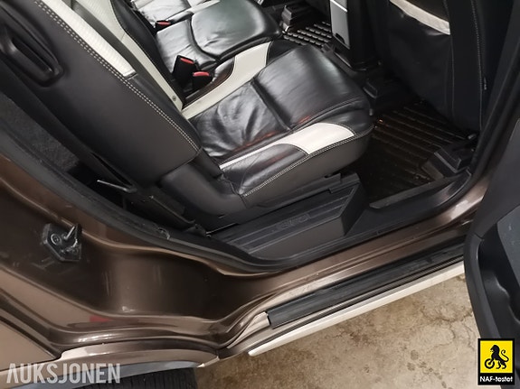 Volvo XC90 17 of 30