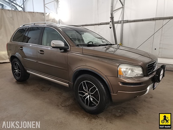Volvo XC90 3 of 30