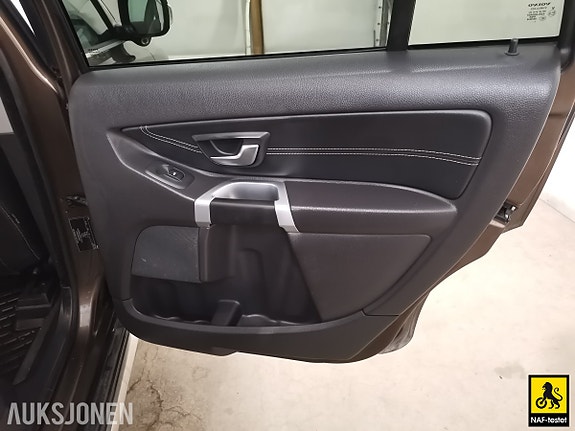 Volvo XC90 18 of 30