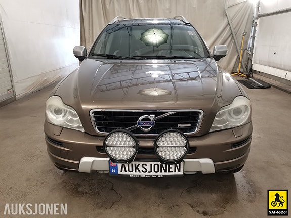 Volvo XC90 2 of 30