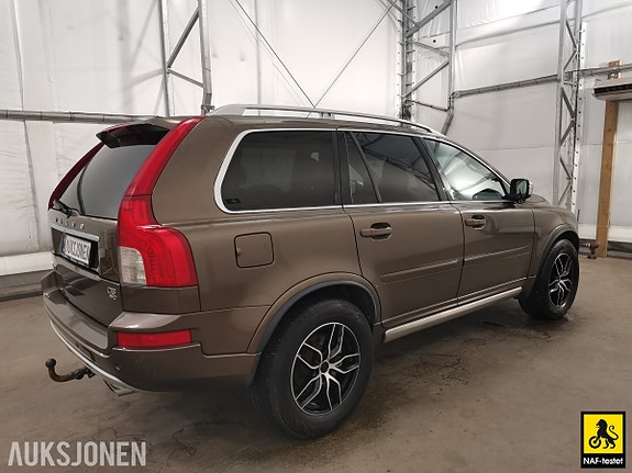 Volvo XC90 4 of 30