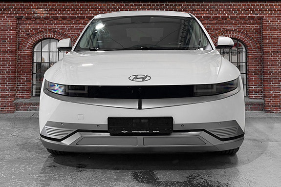 Hyundai Ioniq 5 4 of 5