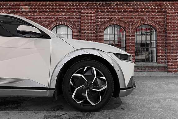 Hyundai Ioniq 5 5 of 5