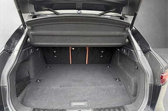 Jaguar F-PACE 18 of 18