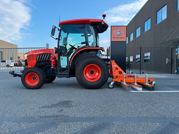 Kubota L2-452 22 of 23