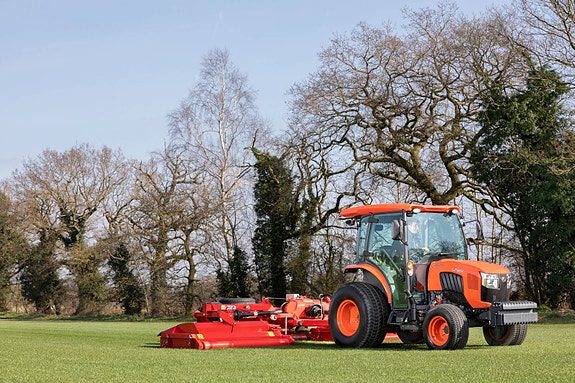 Kubota L2-452 5 of 23