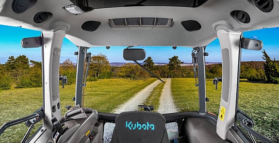 Kubota L2-452 8 of 23