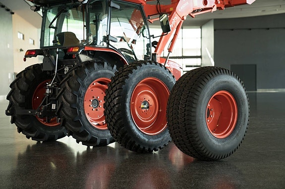 Kubota L2-452 16 of 23