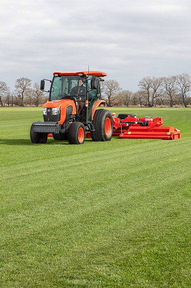Kubota L2-452 4 of 23