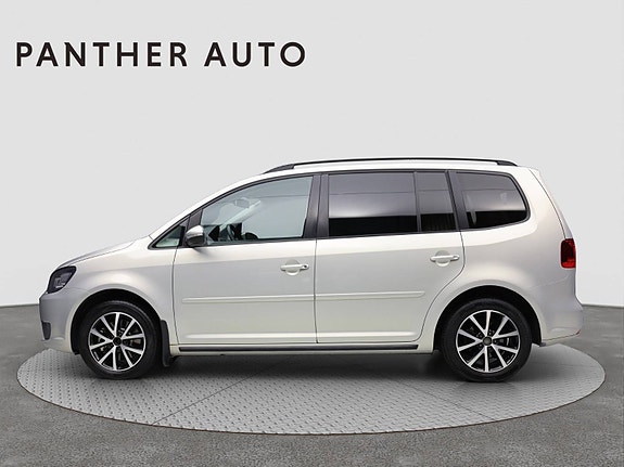 Volkswagen Touran 4 of 5