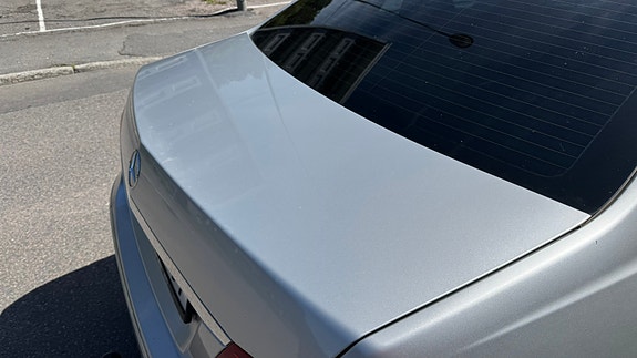 Mercedes-Benz E220 8 of 30