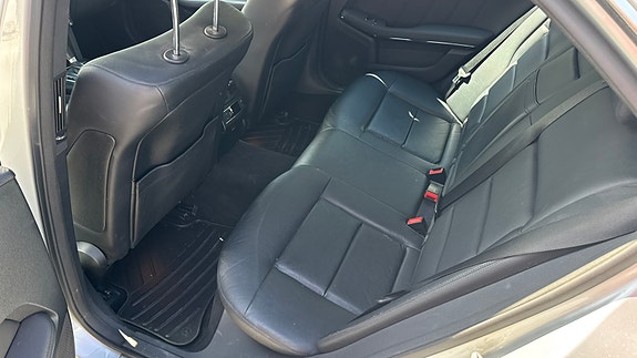 Mercedes-Benz E220 22 of 30