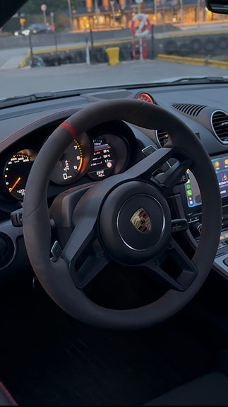 Porsche 718 Cayman GT4 Clubsport 6 of 12