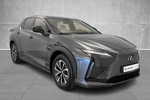 Lexus RZ450e 7 of 20