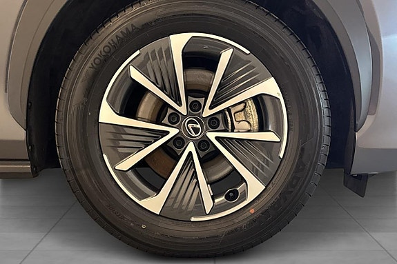Lexus RZ450e 18 of 20